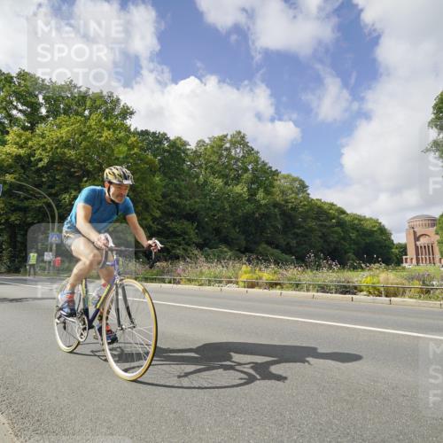 14.09.2025 - Stadtparktriathlon Michael Burmester http://msf.ph/oto/8894095 14.09.2025 12:07:15 Radfahren 1098, 1153, 1156, 1193 meine-sportfotos.de