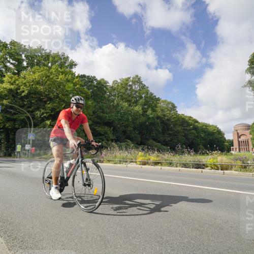 14.09.2025 - Stadtparktriathlon Michael Burmester http://msf.ph/oto/8894096 14.09.2025 12:07:16 Radfahren 1098, 1107, 1153, 1156, 1193 meine-sportfotos.de