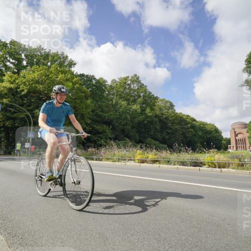 14.09.2025 - Stadtparktriathlon Michael Burmester http://msf.ph/oto/8894097 14.09.2025 12:07:17 Radfahren 1098, 1107, 1153, 1156, 1193 meine-sportfotos.de