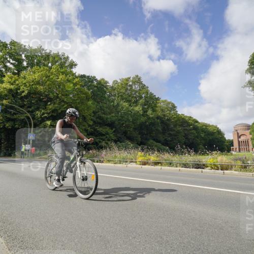 14.09.2025 - Stadtparktriathlon Michael Burmester http://msf.ph/oto/8894103 14.09.2025 12:07:34 Radfahren 924, 1068, 1115, 1184, 1188, 1208 meine-sportfotos.de