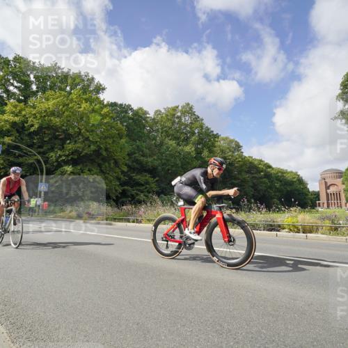 14.09.2025 - Stadtparktriathlon Michael Burmester http://msf.ph/oto/8894105 14.09.2025 12:07:37 Radfahren 924, 1063, 1068, 1115, 1150, 1184, 1187, 1188, 1208 meine-sportfotos.de