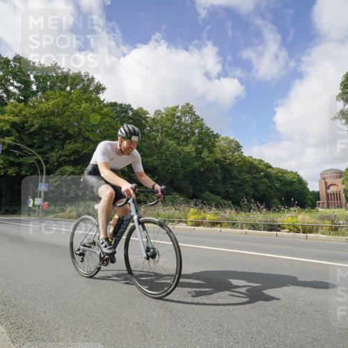 14.09.2025 - Stadtparktriathlon Michael Burmester http://msf.ph/oto/8894107 14.09.2025 12:07:39 Radfahren 924, 1063, 1068, 1115, 1150, 1184, 1187, 1188, 1208 meine-sportfotos.de