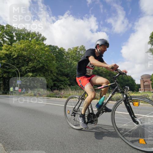 14.09.2025 - Stadtparktriathlon Michael Burmester http://msf.ph/oto/8894111 14.09.2025 12:07:46 Radfahren 1033, 1047, 1048, 1063, 1150, 1187 meine-sportfotos.de