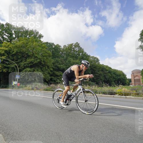 14.09.2025 - Stadtparktriathlon Michael Burmester http://msf.ph/oto/8894119 14.09.2025 12:07:57 Radfahren 1047, 1048, 1182, 1192, 1202, 1209 meine-sportfotos.de
