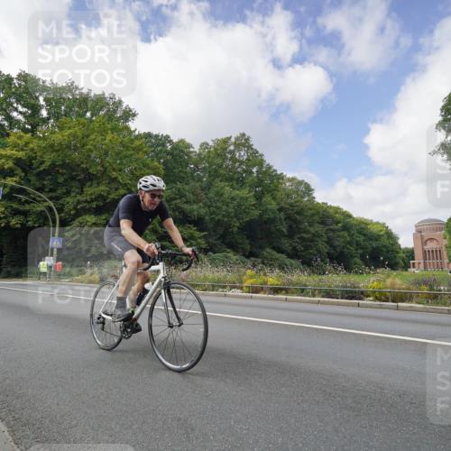 14.09.2025 - Stadtparktriathlon Michael Burmester http://msf.ph/oto/8894122 14.09.2025 12:08:08 Radfahren 1031, 1057, 1099, 1168, 1200, 1215 meine-sportfotos.de