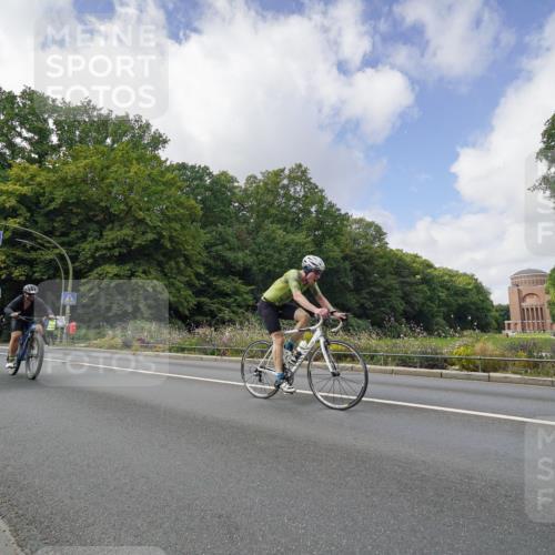 14.09.2025 - Stadtparktriathlon Michael Burmester http://msf.ph/oto/8894125 14.09.2025 12:08:14 Radfahren 1031, 1057, 1062, 1099, 1168, 1200, 1215 meine-sportfotos.de
