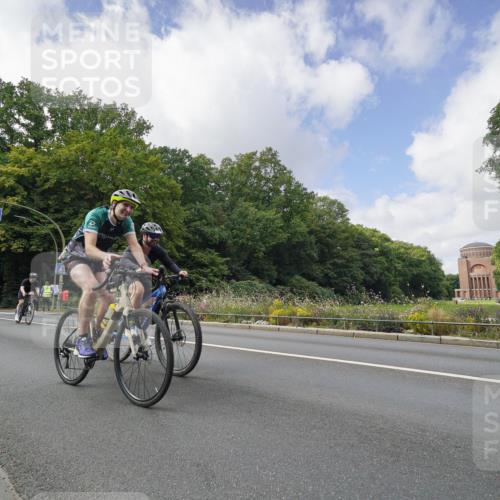 14.09.2025 - Stadtparktriathlon Michael Burmester http://msf.ph/oto/8894126 14.09.2025 12:08:15 Radfahren 1031, 1062, 1099, 1168, 1200, 1215 meine-sportfotos.de