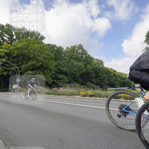 14.09.2025 - Stadtparktriathlon Michael Burmester http://msf.ph/oto/8894127 14.09.2025 12:08:15 Radfahren 1031, 1062, 1099, 1168, 1200, 1215 meine-sportfotos.de