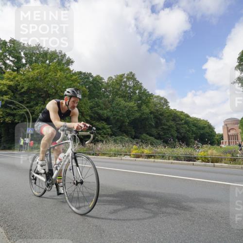 14.09.2025 - Stadtparktriathlon Michael Burmester http://msf.ph/oto/8894134 14.09.2025 12:08:35 Radfahren 1019, 1039, 1058, 1060, 1064, 1162, 1174, 1185 meine-sportfotos.de