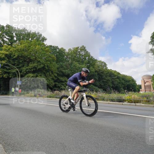 14.09.2025 - Stadtparktriathlon Michael Burmester http://msf.ph/oto/8894137 14.09.2025 12:08:37 Radfahren 1019, 1039, 1058, 1060, 1064, 1086, 1162, 1174, 1185, 1186 meine-sportfotos.de
