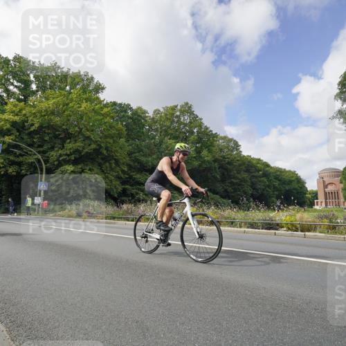 14.09.2025 - Stadtparktriathlon Michael Burmester http://msf.ph/oto/8894142 14.09.2025 12:08:45 Radfahren 1019, 1086, 1164, 1186, 1210 meine-sportfotos.de