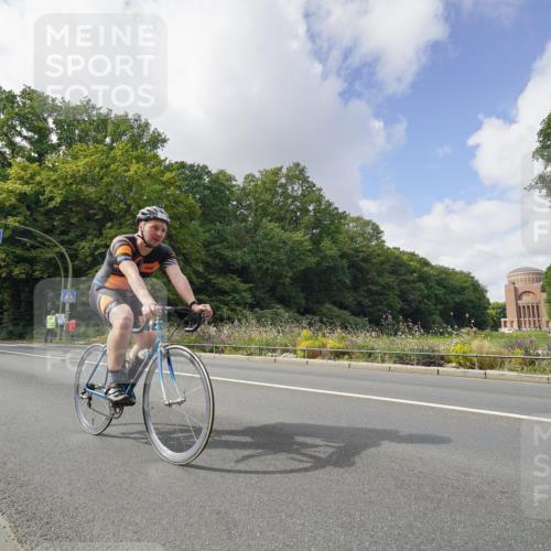 14.09.2025 - Stadtparktriathlon Michael Burmester http://msf.ph/oto/8894145 14.09.2025 12:08:48 Radfahren 1019, 1086, 1164, 1186, 1210 meine-sportfotos.de