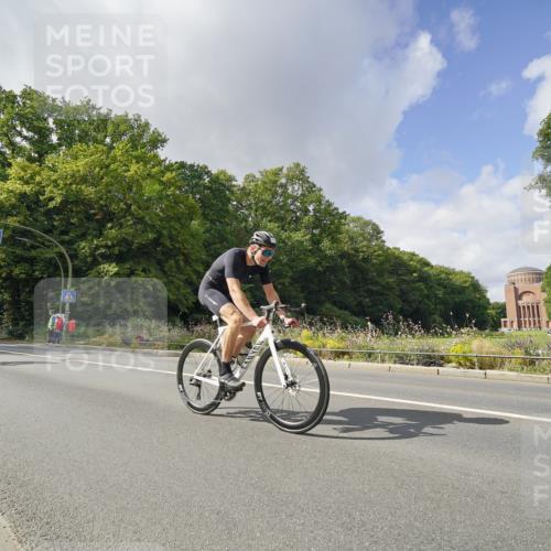 14.09.2025 - Stadtparktriathlon Michael Burmester http://msf.ph/oto/8894157 14.09.2025 12:09:43 Radfahren 1025, 1096, 1119, 1120, 1148, 1167 meine-sportfotos.de