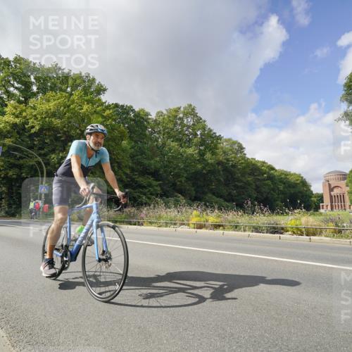 14.09.2025 - Stadtparktriathlon Michael Burmester http://msf.ph/oto/8894160 14.09.2025 12:09:47 Radfahren 1096, 1116, 1119, 1126, 1148, 1167 meine-sportfotos.de