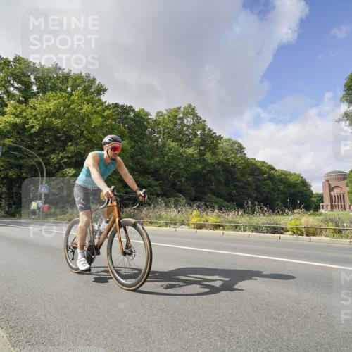 14.09.2025 - Stadtparktriathlon Michael Burmester http://msf.ph/oto/8894167 14.09.2025 12:10:05 Radfahren 1049, 1073, 1163, 1172, 1173 meine-sportfotos.de
