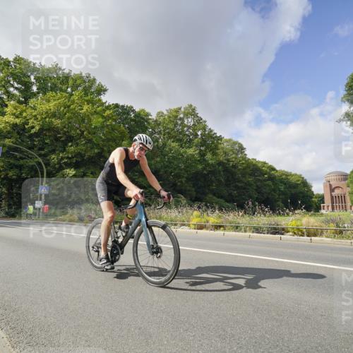 14.09.2025 - Stadtparktriathlon Michael Burmester http://msf.ph/oto/8894168 14.09.2025 12:10:07 Radfahren 1049, 1073, 1141, 1163, 1172, 1173 meine-sportfotos.de