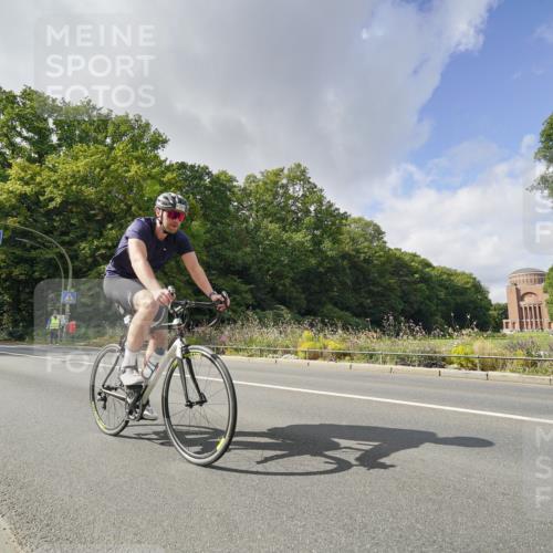 14.09.2025 - Stadtparktriathlon Michael Burmester http://msf.ph/oto/8894171 14.09.2025 12:10:14 Radfahren 1065, 1073, 1085, 1095, 1110, 1129, 1141, 1163, 1203, 1211, 1218 meine-sportfotos.de