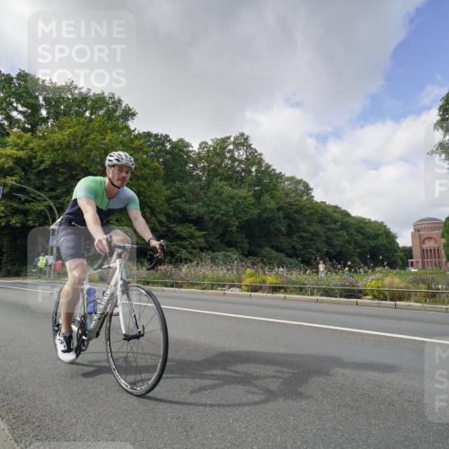 14.09.2025 - Stadtparktriathlon Michael Burmester http://msf.ph/oto/8894196 14.09.2025 12:11:27 Radfahren 1091, 1132, 1139, 1212, 1219 meine-sportfotos.de