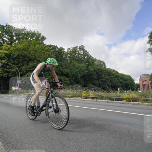 14.09.2025 - Stadtparktriathlon Michael Burmester http://msf.ph/oto/8894199 14.09.2025 12:11:32 Radfahren 1089, 1091, 1132, 1139, 1212, 1219 meine-sportfotos.de