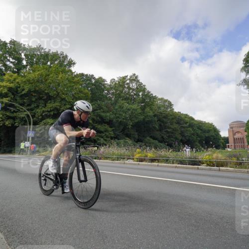 14.09.2025 - Stadtparktriathlon Michael Burmester http://msf.ph/oto/8894210 14.09.2025 12:12:09 Radfahren 1125, 1142, 1146, 1178 meine-sportfotos.de