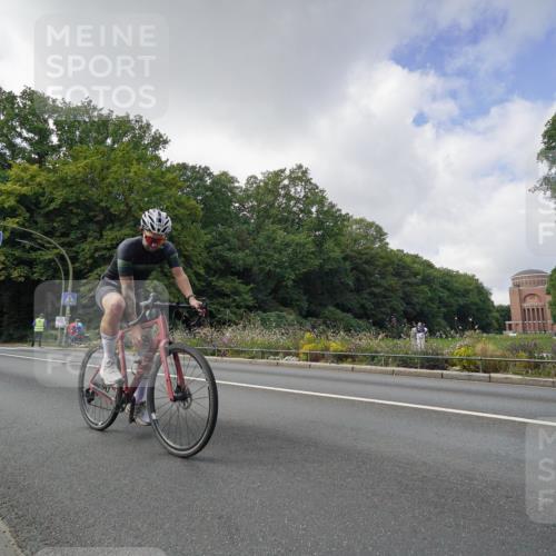 14.09.2025 - Stadtparktriathlon Michael Burmester http://msf.ph/oto/8894217 14.09.2025 12:12:22 Radfahren 1050, 1075, 1123, 1143, 1160, 1204 meine-sportfotos.de