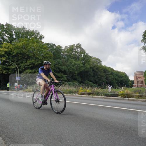 14.09.2025 - Stadtparktriathlon Michael Burmester http://msf.ph/oto/8894221 14.09.2025 12:12:35 Radfahren 1053, 1100, 1147, 1155, 1160, 1197 meine-sportfotos.de