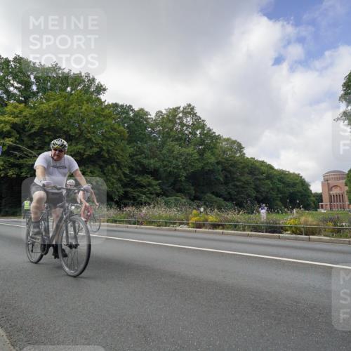 14.09.2025 - Stadtparktriathlon Michael Burmester http://msf.ph/oto/8894224 14.09.2025 12:12:42 Radfahren 1100, 1147, 1155, 1197 meine-sportfotos.de