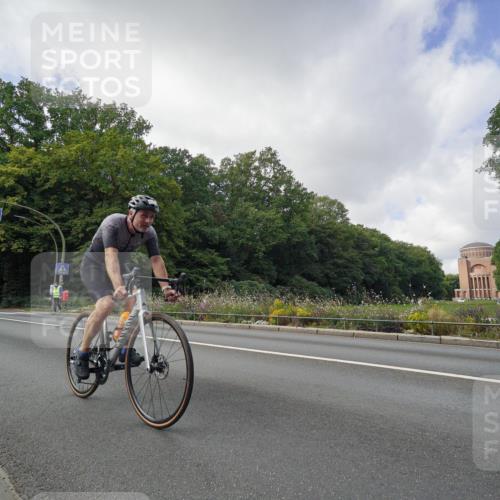 14.09.2025 - Stadtparktriathlon Michael Burmester http://msf.ph/oto/8894231 14.09.2025 12:13:14 Radfahren 1134, 1137, 1145, 1171 meine-sportfotos.de
