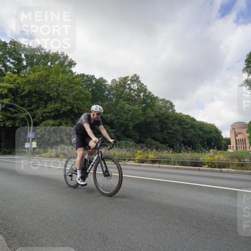 14.09.2025 - Stadtparktriathlon Michael Burmester http://msf.ph/oto/8894236 14.09.2025 12:13:23 Radfahren 1061, 1134, 1137, 1145, 1159, 1214 meine-sportfotos.de
