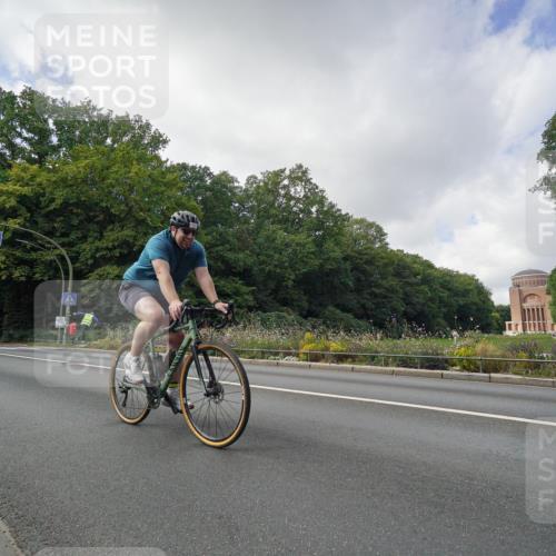 14.09.2025 - Stadtparktriathlon Michael Burmester http://msf.ph/oto/8894238 14.09.2025 12:13:26 Radfahren 1061, 1134, 1137, 1159, 1214 meine-sportfotos.de
