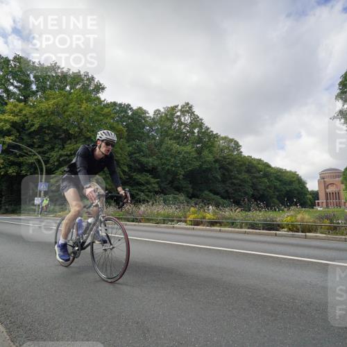 14.09.2025 - Stadtparktriathlon Michael Burmester http://msf.ph/oto/8894240 14.09.2025 12:13:38 Radfahren 1084, 1151, 1213 meine-sportfotos.de