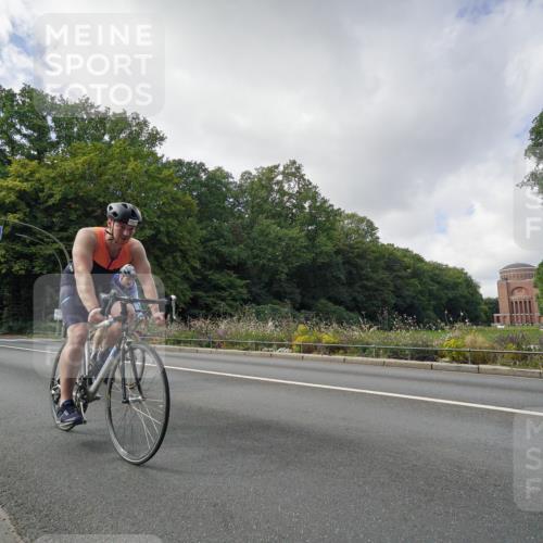 14.09.2025 - Stadtparktriathlon Michael Burmester http://msf.ph/oto/8894242 14.09.2025 12:13:42 Radfahren 1084, 1151, 1213 meine-sportfotos.de