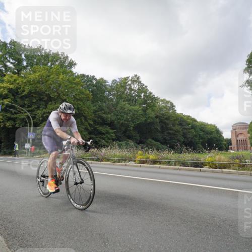 14.09.2025 - Stadtparktriathlon Michael Burmester http://msf.ph/oto/8894244 14.09.2025 12:14:00 Radfahren 1059, 1122, 1188 meine-sportfotos.de