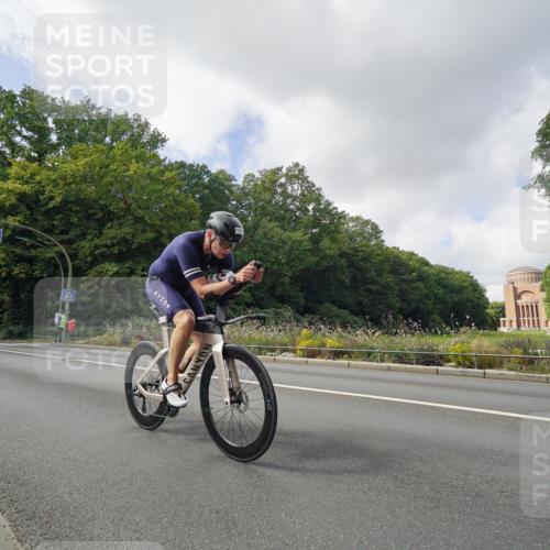 14.09.2025 - Stadtparktriathlon Michael Burmester http://msf.ph/oto/8894258 14.09.2025 12:15:06 Radfahren 1029, 1081, 1174, 1184 meine-sportfotos.de