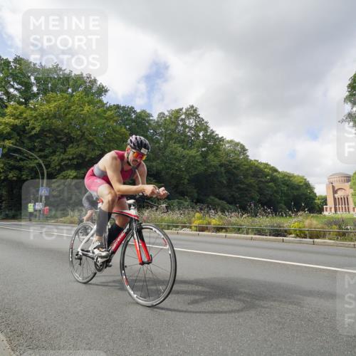14.09.2025 - Stadtparktriathlon Michael Burmester http://msf.ph/oto/8894265 14.09.2025 12:15:21 Radfahren 1162, 1186, 1192, 1292, 1294 meine-sportfotos.de