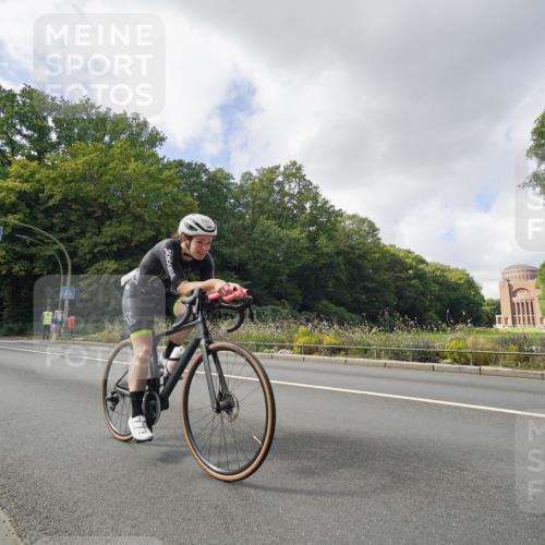 14.09.2025 - Stadtparktriathlon Michael Burmester http://msf.ph/oto/8894269 14.09.2025 12:15:29 Radfahren 1066, 1153, 1292, 1294, 1298 meine-sportfotos.de