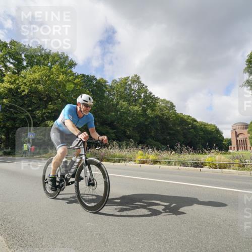 14.09.2025 - Stadtparktriathlon Michael Burmester http://msf.ph/oto/8894274 14.09.2025 12:15:43 Radfahren 1156, 1164 meine-sportfotos.de