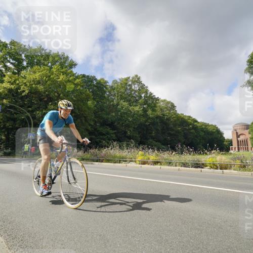 14.09.2025 - Stadtparktriathlon Michael Burmester http://msf.ph/oto/8894275 14.09.2025 12:15:47 Radfahren 1156, 1164, 1185 meine-sportfotos.de