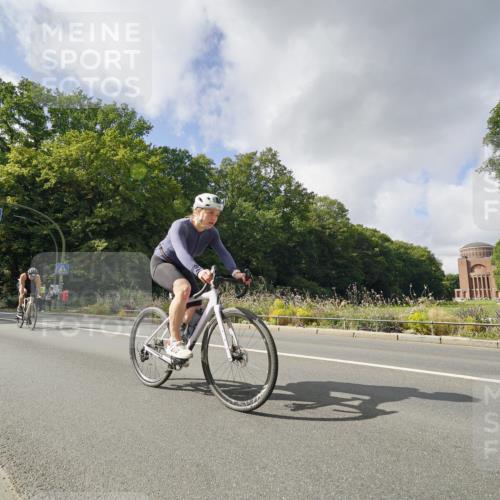 14.09.2025 - Stadtparktriathlon Michael Burmester http://msf.ph/oto/8894279 14.09.2025 12:15:58 Radfahren 1068, 1185, 1193, 1194, 1311 meine-sportfotos.de