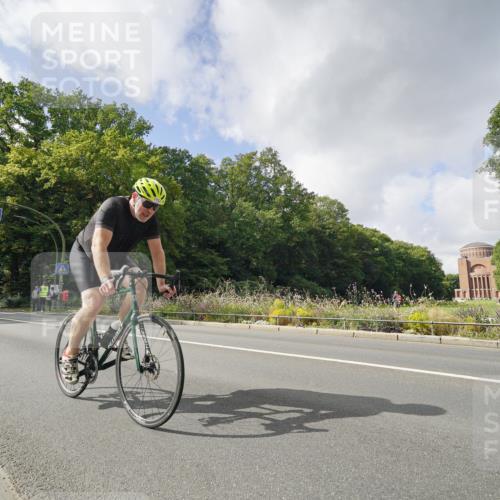 14.09.2025 - Stadtparktriathlon Michael Burmester http://msf.ph/oto/8894283 14.09.2025 12:16:16 Radfahren 1152, 1202, 1208, 1231, 1287 meine-sportfotos.de