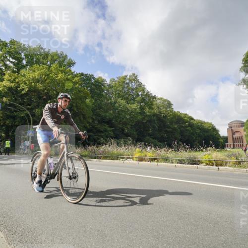 14.09.2025 - Stadtparktriathlon Michael Burmester http://msf.ph/oto/8894290 14.09.2025 12:16:32 Radfahren 1057, 1098, 1150, 1182, 1187, 1301 meine-sportfotos.de