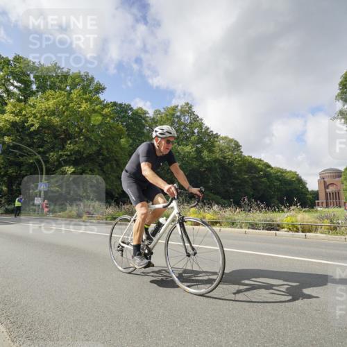 14.09.2025 - Stadtparktriathlon Michael Burmester http://msf.ph/oto/8894294 14.09.2025 12:16:35 Radfahren 1057, 1098, 1150, 1182, 1187 meine-sportfotos.de