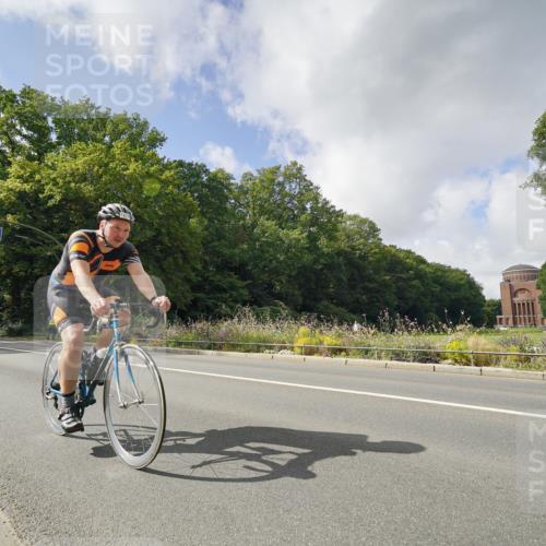 14.09.2025 - Stadtparktriathlon Michael Burmester http://msf.ph/oto/8894296 14.09.2025 12:16:50 Radfahren 1129, 1172, 1203, 1210, 1211, 1281 meine-sportfotos.de