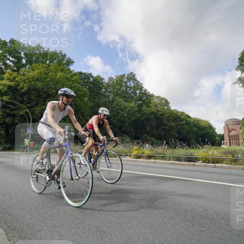 14.09.2025 - Stadtparktriathlon Michael Burmester http://msf.ph/oto/8894305 14.09.2025 12:17:12 Radfahren 1158, 1173, 1175, 1239, 1249, 1261, 1306 meine-sportfotos.de