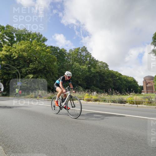 14.09.2025 - Stadtparktriathlon Michael Burmester http://msf.ph/oto/8894308 14.09.2025 12:17:19 Radfahren 1175, 1219, 1249, 1261 meine-sportfotos.de
