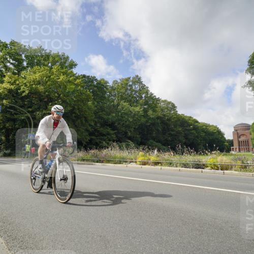 14.09.2025 - Stadtparktriathlon Michael Burmester http://msf.ph/oto/8894309 14.09.2025 12:17:20 Radfahren 1175, 1219, 1261 meine-sportfotos.de