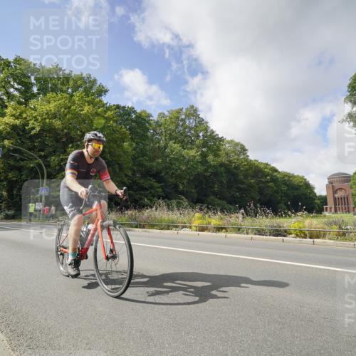 14.09.2025 - Stadtparktriathlon Michael Burmester http://msf.ph/oto/8894313 14.09.2025 12:17:31 Radfahren 1096, 1148, 1255, 1317 meine-sportfotos.de