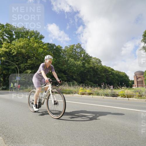 14.09.2025 - Stadtparktriathlon Michael Burmester http://msf.ph/oto/8894317 14.09.2025 12:17:44 Radfahren 1163, 1167, 1205, 1220, 1224 meine-sportfotos.de