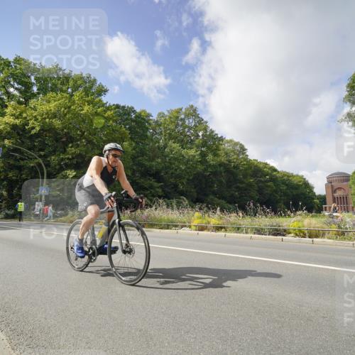 14.09.2025 - Stadtparktriathlon Michael Burmester http://msf.ph/oto/8894328 14.09.2025 12:18:07 Radfahren 1126, 1229, 1274 meine-sportfotos.de