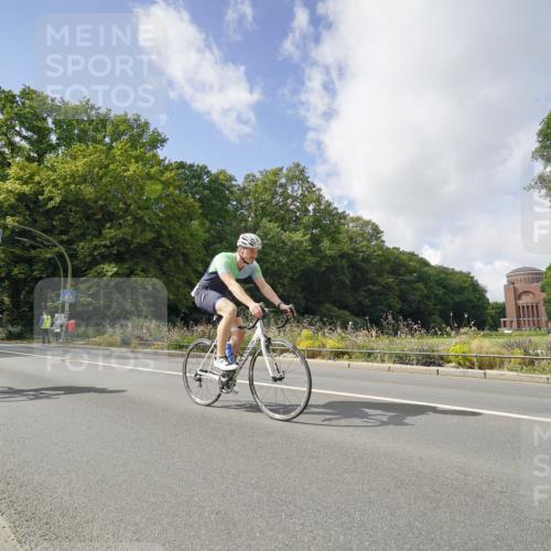 14.09.2025 - Stadtparktriathlon Michael Burmester http://msf.ph/oto/8894337 14.09.2025 12:18:32 Radfahren 1085, 1139, 1144, 1170, 1176, 1178, 1218, 1247, 1260, 1297 meine-sportfotos.de
